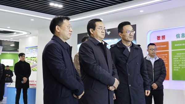 浙江省高兴夫副省长一行莅临浙江粉色视频官网下载股份有限公司参观调研